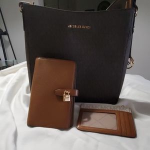 Michael kors purse, wallet and key chain
